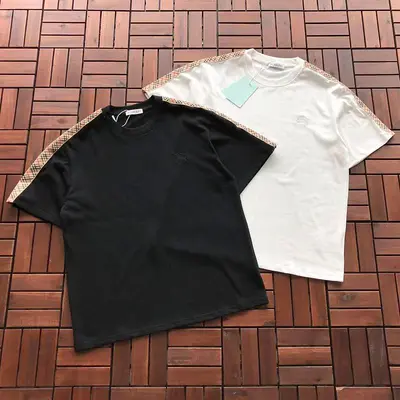 ￥~99 B🔥RB🔥RRY T-SHIRT 77051115 (im 185CM 70KG iwear size M in the photo)