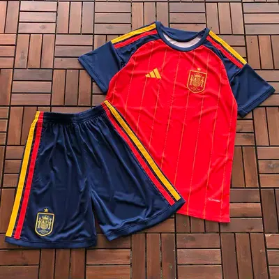 ￥~65 FOOTBALL T-SHIRT SHORTS 66051154 (im 185CM 70KG iwear size M in the photo)