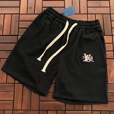 ￥~169 L🔥SHORTS 66051057 (im 185CM 70KG iwear size L in the photo)