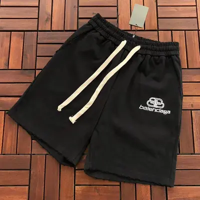 ￥~169 B🔥L🔥🔥🔥IA🔥A SHORTS 66051058 (im 185CM 70KG iwear size M in the photo)