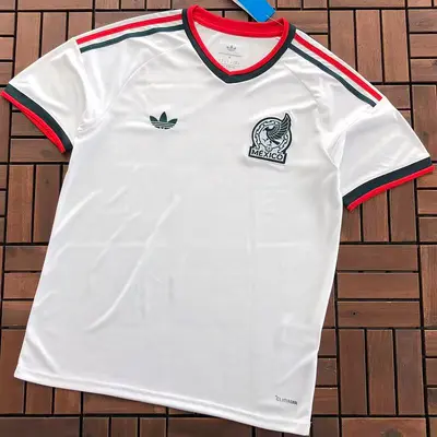 ￥ ~ 59 FOOTBALL T-SHIRT 55051143 (im 185CM 80KG iwear size M in the photo)