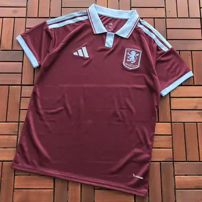 ￥~65 FOOTBALL T-SHIRT 66051143 (im 185CM 70KG iwear size M in the photo)