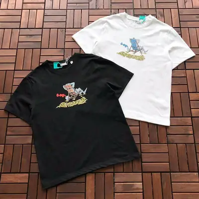￥~129 B🔥RB🔥RRY T-SHIRT 77051257 (im 185CM 80KG iwear size S in the photo)