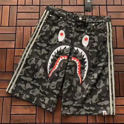 ￥ 185 🔥DI🔥AS & BAPE SHORTS JEANS 88051248 (im 185CM 80KG iwear size M in the photo)