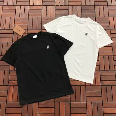 ￥~89 B🔥RB🔥RRY T-SHIRT 77051331 (im 185CM 70KG iwear size M in the photo)