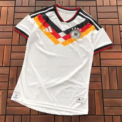 ￥~65 FOOTBALL T-SHIRT 55051344 (im 185CM 70KG iwear size M in the photo)