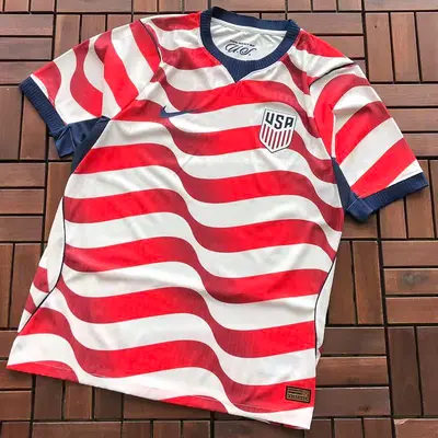 ￥~65 FOOTBALL T-SHIRT 55051351 (im 185CM 70KG iwear size L in the photo)