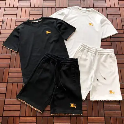 TOP¥165 PANTS¥189 B🔥RB🔥RRY T-SHIRT SHORTS 88051439 (im 185CM 70KG iwear size S in the photo)