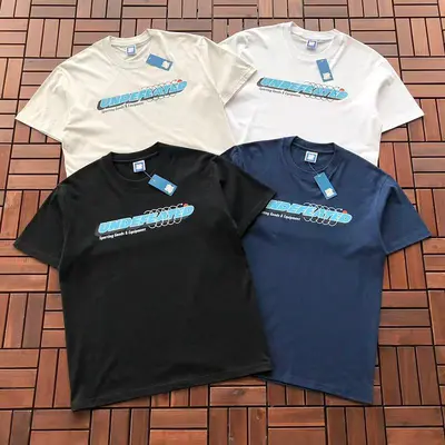 ¥~85 UNDEFEATED T-SHIRT 55051424 (im 185CM 80KG iwear size M in the photo)
