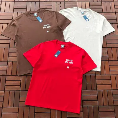 ¥~85 UNDEFEATED T-SHIRT 55051437 (im 185CM 80KG iwear size L in the photo)