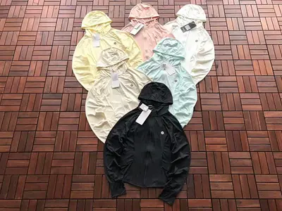 ¥~169 L🔥🔥UL🔥M🔥N JACKET WOMAN 66051509
