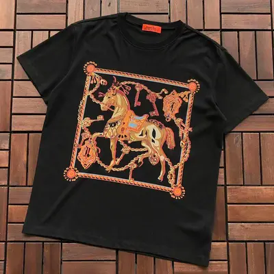 ￥~129 H🔥R🔥E🔥 T-SHIRT 77051824 (im 185CM 80KG iwear size L in the photo)