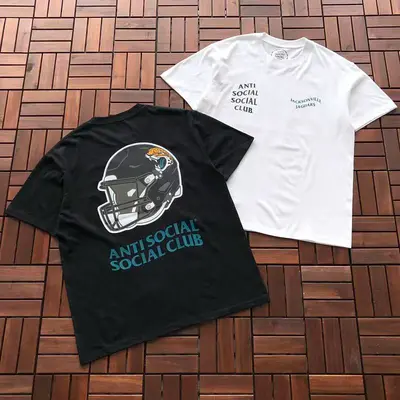 ￥ ~ 85 ANTI SOCIAL SOCIAL CLUB T-SHIRT 55051904 (im 185CM 70KG iwear size L in the photo)