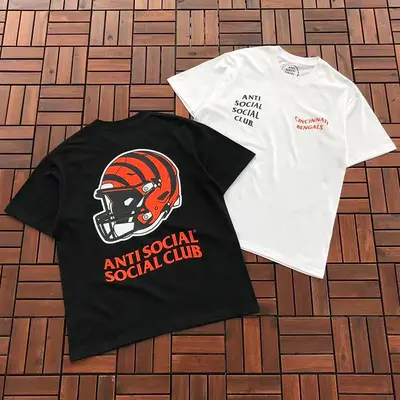 ¥~85 ANTI SOCIAL SOCIAL CLUB T-SHIRT 55051879 (im 185CM 70KG iwear size M in the photo)