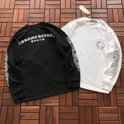 ￥~109 CH🔥OM🔥 HE🔥RTS LONG-SLEEVE 33122885 (im 180CM 68KG iwear size S in the photo)