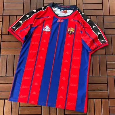 ￥ ~ 69 FOOTBALL T-SHIRT 55052117 (im 185CM 80KG iwear size M in the photo)