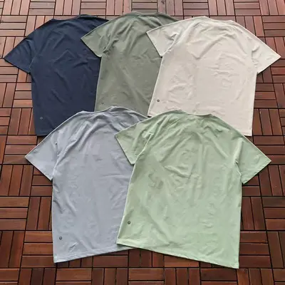 ¥115 L🔥🔥UL🔥M🔥N T-SHIRT 88052101 (im 185CM 70KG iwear size M in the photo)
