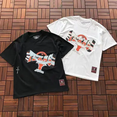 ¥~79 TRAVIS SCOTT T-SHIRT 77052209 (im 185CM 70KG iwear size M in the photo)