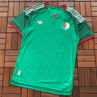 ¥~56 FOOTBALL T-SHIRT 55052545 (im 185CM 80KG iwear size L in the photo)