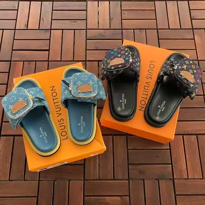 ￥135 L🔥SLIPPERS 88052605