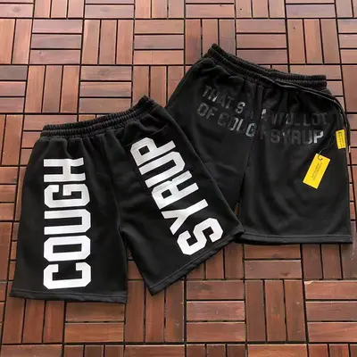 ￥~99 TH🔥T'S A AW🔥UL L🔥T OF C..SHORTS 77052678 (im 185CM 70KG iwear size S in the photo)