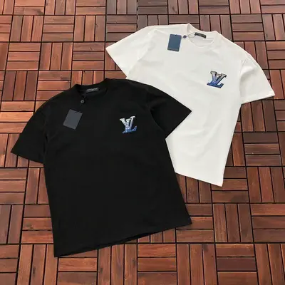 ￥~99 L🔥T-SHIRT 77052650 (im 185CM 70KG iwear size M in the photo)