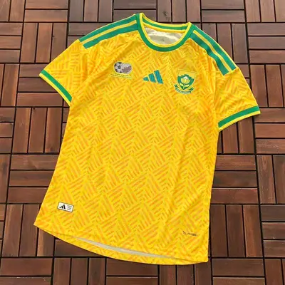 ￥~65 FOOTBALL T-SHIRT 55052716 (im 185CM 70KG iwear size L in the photo)