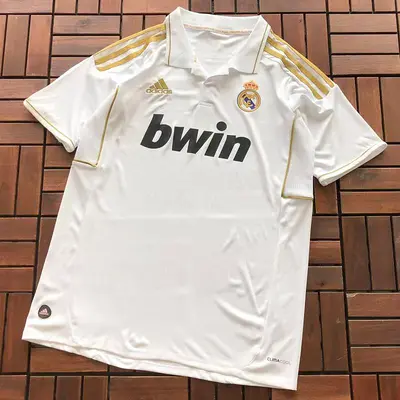 ￥ ~ 69 FOOTBALL T-SHIRT 55052731 (im 185CM 70KG iwear size M in the photo)