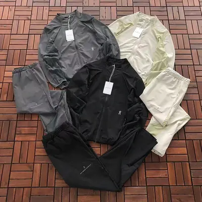 TOP￥239 PANTS￥199 ON RU🔥🔥I🔥G JACKET TROUSERS 88052814 (im 185CM 70KG iwear size M in the photo)