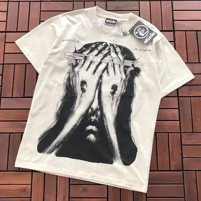 ￥~115 HELLSTAR T-SHIRT 55053136 (im 185CM 70KG iwear size M in the photo)