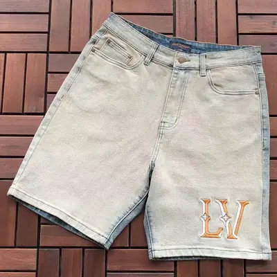 ￥~195 L🔥 SHORTS JEANS 66053132 (im 185CM 80KG iwear size 31 in the photo)