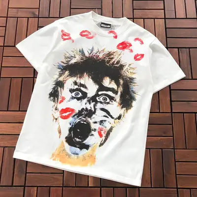 ￥~115 HELLSTAR T-SHIRT 55053135 (im 185CM 70KG iwear size M in the photo)