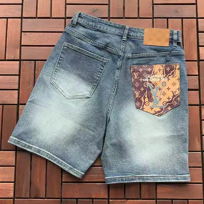 ￥~195 L🔥 SHORTS JEANS 66053124 (im 185CM 80KG iwear size 31 in the photo)