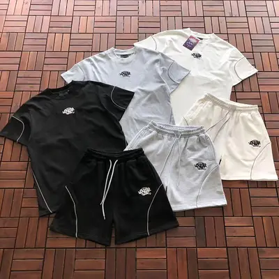 TOP ¥~ 109 PANTS ¥~119 SYNA T-SHIRT SHORTS 55053152 (im 185CM 70KG iwear size M in the photo)