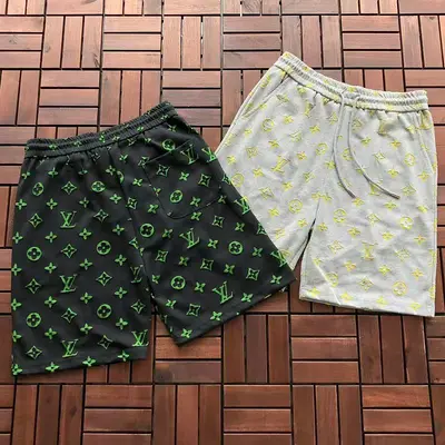 ￥~175 L🔥 SHORTS 66060121 (im 180CM 68KG iwear size L in the photo)