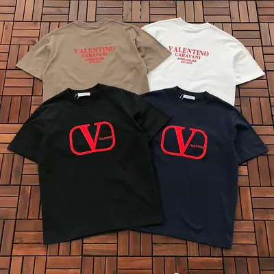 ￥~119 VALENTINO T-SHIRT 55060108 (im 185CM 70KG iwear size M in the photo)