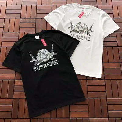 ￥129 S🔥P🔥E🔥E T-SHIRT 88060117 (im 185CM 70KG iwear size S in the photo)
