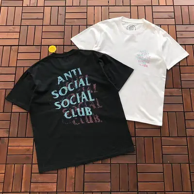 ￥~85 ANTI SOCIAL SOCIAL CLUB T-SHIRT 55060252 (im 185CM 70KG iwear size L in the photo)