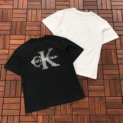 ￥135 C🔥L🔥IN K🔥E🔥N T-SHIRT 88060323 (im 185CM 70KG iwear size M in the photo)