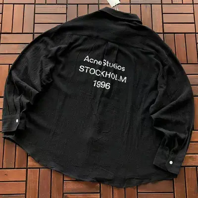 ￥~169 ACNE STUDIOS LONG-SLEEVE 66060427 (im 185CM 80KG iwear size M in the photo)