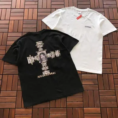 ￥~109 S🔥P🔥E🔥E T-SHIRT 77060409 (im 185CM 70KG iwear size M in the photo)