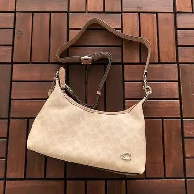 ¥~219 C🔥A🔥H BAG 66060708 (长26CM*宽14CM*高9CM)