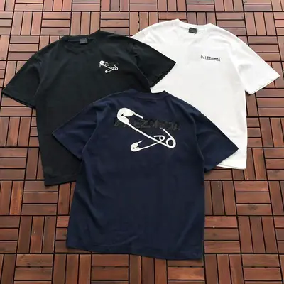 ￥~115 B🔥L🔥🔥🔥IA🔥A T-SHIRT 55060705 (im 185CM 80KG iwear size L in the photo)
