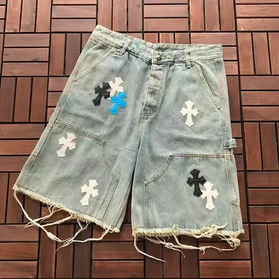 ￥~215 CH🔥OM🔥 HE🔥RTS SHORTS JEANS 77060909 (im 185CM 70KG iwear size 32 in the photo)