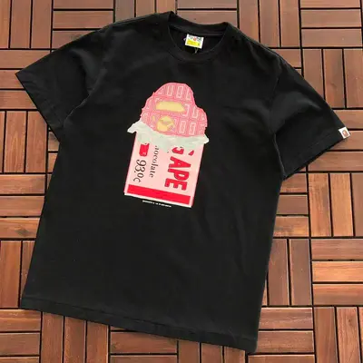 ￥~109 BAPE T-SHIRT 55060865 (im 185CM 80KG iwear size M in the photo)