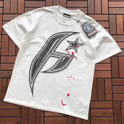 ￥~95 HELLSTAR T-SHIRT 55060855 (im 185CM 80KG iwear size S in the photo)