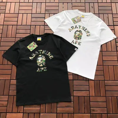 ￥ ~ 89 BAPE T-SHIRT 55060920 (im 185CM 80KG iwear size M in the photo)