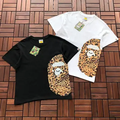 ￥ ~ 89 BAPE T-SHIRT 55060918 (im 185CM 80KG iwear size S in the photo)