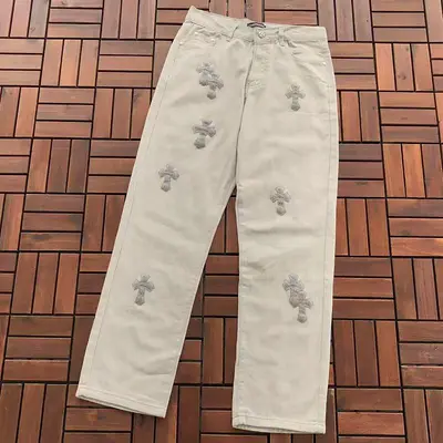 ￥~139 CH🔥OM🔥 HE🔥RTS JEANS 77060824 (im 185CM 70KG iwear size L in the photo)