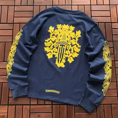 ￥~95 CH🔥OM🔥 HE🔥RTS LONG-SLEEVE 77061035 (im 185CM 70KG iwear size M in the photo)